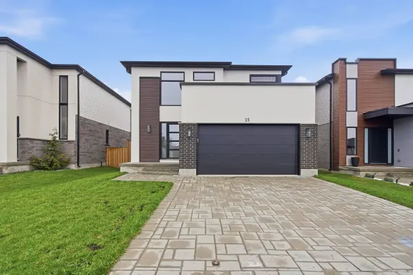25 Alexander CIR, Strathroy-caradoc, ON N7G 0B4