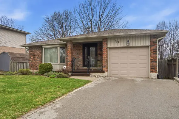 133 Fairlane AVE, London South, ON N6K 3E5