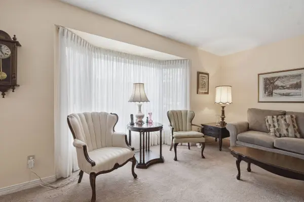 133 Fairlane AVE, London South, ON N6K 3E5