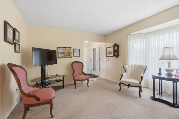 133 Fairlane AVE, London South, ON N6K 3E5