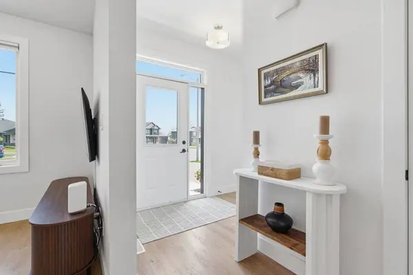 32 Helen CT, Central Elgin, ON N0L 1B0
