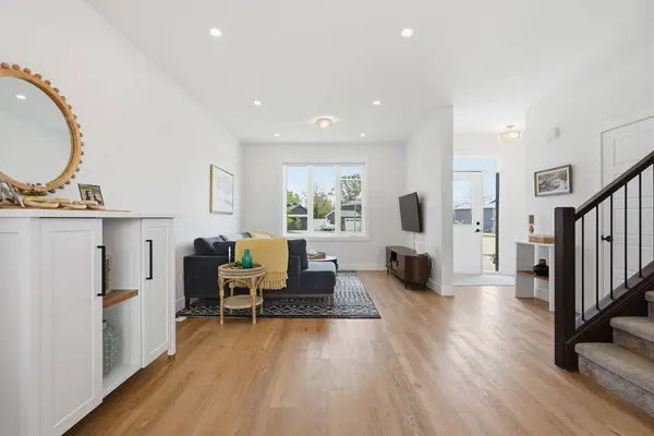 32 Helen CT, Central Elgin, ON N0L 1B0
