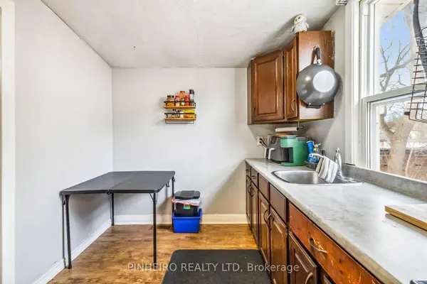 66 Cliftonvale AVE #Rear Unit, London South, ON N6J 1J8