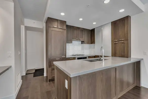 222 Riverfront AVE SW #1418, Calgary, AB T2P0W3