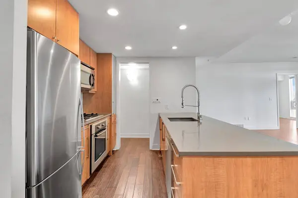 1118 12 AVE SW #901, Calgary, AB T2R 0P4