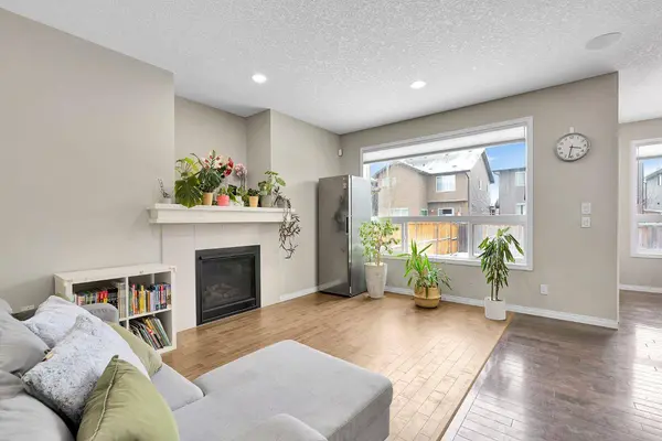 177 Cougar Ridge Close SW, Calgary, AB T3H 0V4