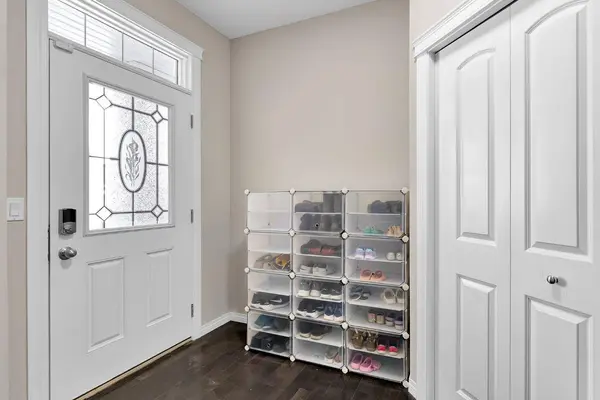 177 Cougar Ridge Close SW, Calgary, AB T3H 0V4