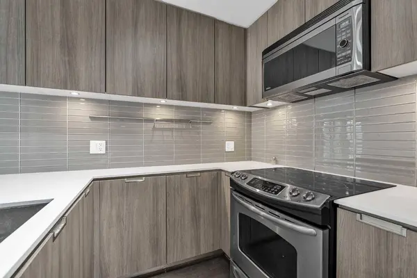 626 14 AVE SW #815, Calgary, AB T2R 0X4