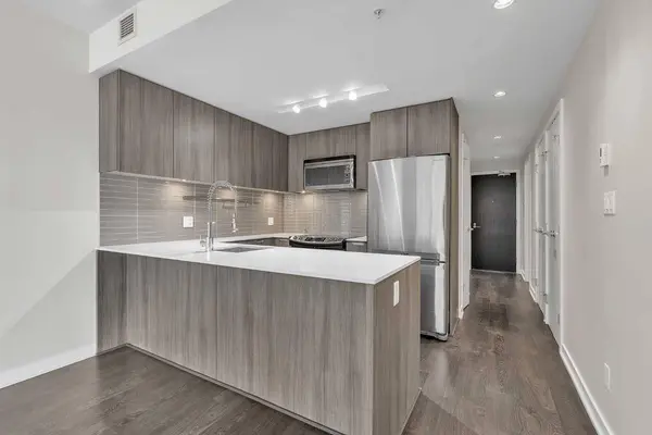 626 14 AVE SW #815, Calgary, AB T2R 0X4