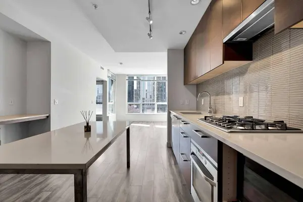 222 Riverfront AVE SW #544, Calgary, AB T2P 0X2