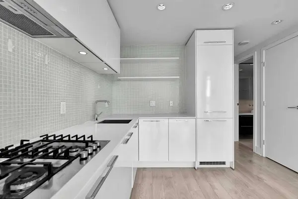 901 10 AVE SW #1401, Calgary, AB T2R0B5