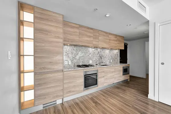 310 12 AVE SW #603, Calgary, AB T2R1B5