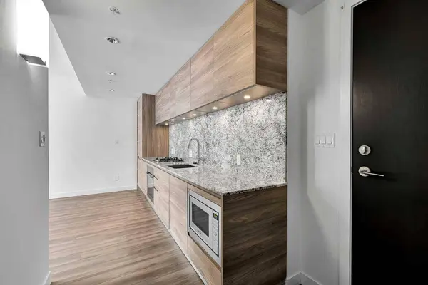 310 12 AVE SW #603, Calgary, AB T2R1B5
