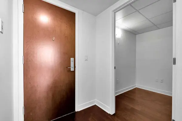 1118 12 AVE SW #2407, Calgary, AB T2R0X4