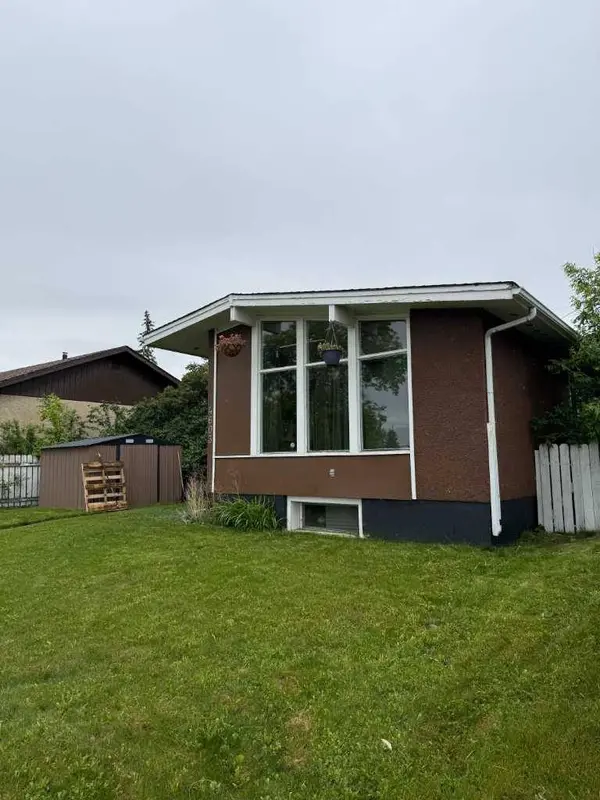 4603 Edmonton TRL NE, Calgary, AB T2E 3V7