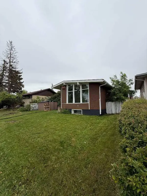 4603 Edmonton TRL NE, Calgary, AB T2E 3V7