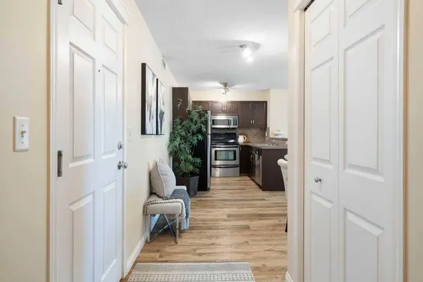 69 Country Village MNR NE #5209, Calgary, AB T3K 0P1
