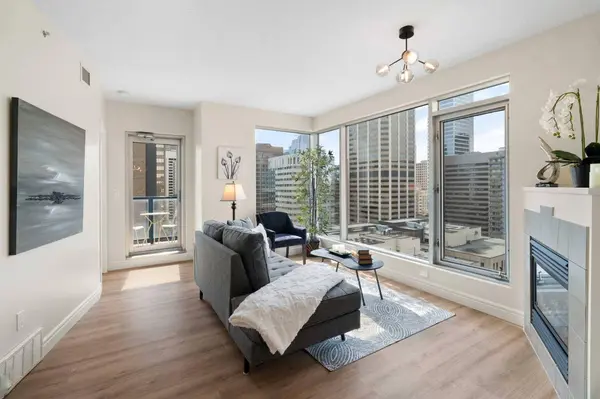 910 5 AVE SW #1906, Calgary, AB T2P 0C3