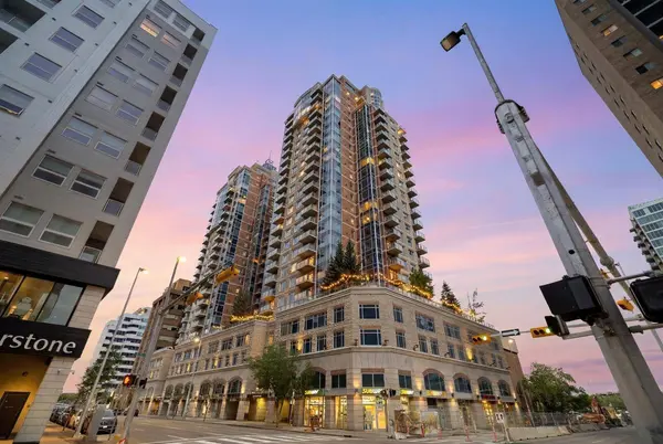 910 5 AVE SW #1906, Calgary, AB T2P 0C3