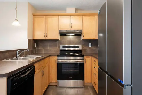 31 Country Village MNR NE #4314, Calgary, AB T3K0T3