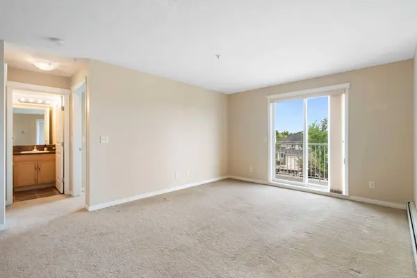 31 Country Village MNR NE #4314, Calgary, AB T3K0T3