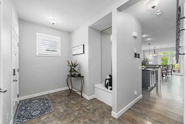 141 Copperpond Bay SE, Calgary, AB T2Z0R2