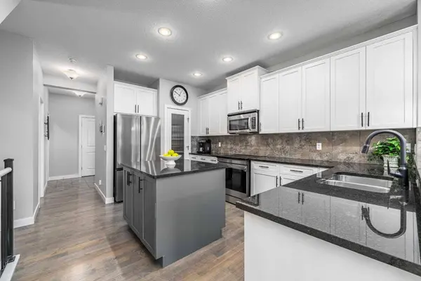 141 Copperpond Bay SE, Calgary, AB T2Z0R2