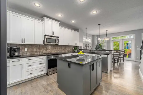 141 Copperpond Bay SE, Calgary, AB T2Z0R2
