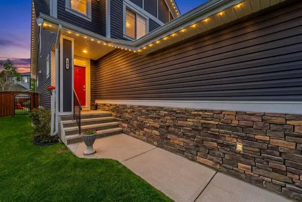 141 Copperpond Bay SE, Calgary, AB T2Z0R2