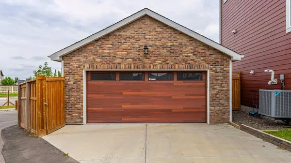 46 SW Yorkstone WAY SW, Calgary, AB T2X0R4