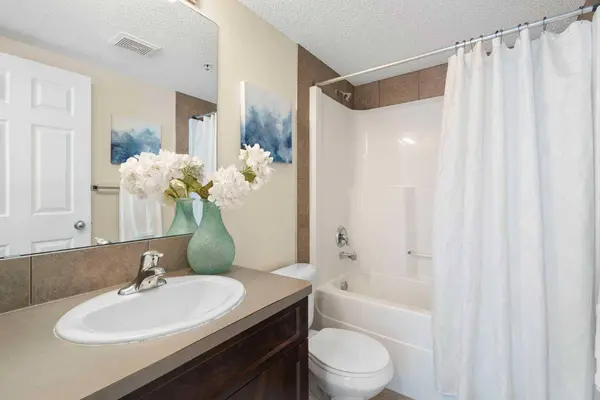 69 Country Village MNR NE #5209, Calgary, AB T3K 0P1
