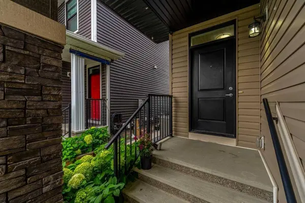 1040 Seton CIR SE, Calgary, AB T3M 2V9
