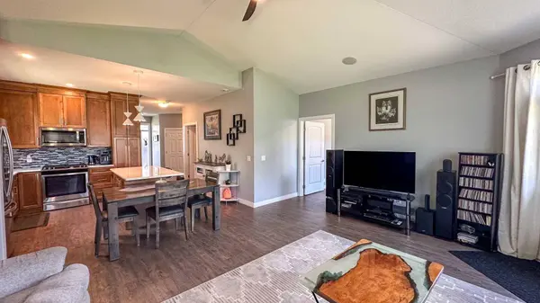 610 4 AVE SW #9, Sundre, AB T0M1X0