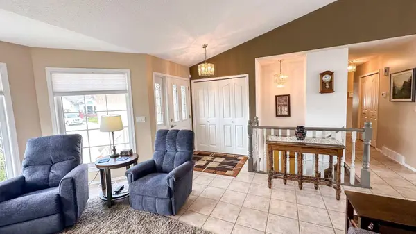 220 10 AVE NE, Sundre, AB T0M1X0
