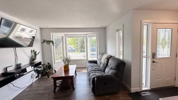 405 1 AVE NW, Sundre, AB T0M 1X0