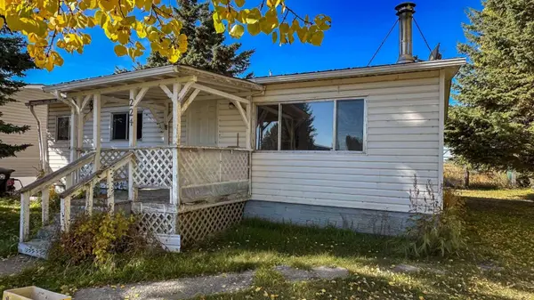 224 5 ST NW, Sundre, AB T0M 1X0