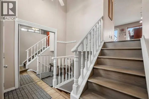 34 Cascade Place, Cochrane, AB T4C1G6