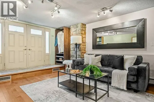 101, 1311 15 Avenue SW, Calgary, AB T3C0X8
