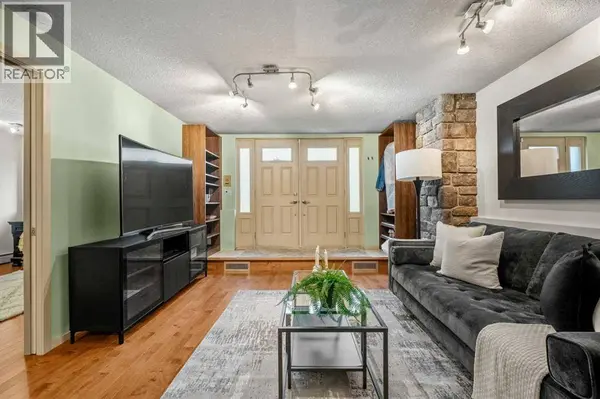 101, 1311 15 Avenue SW, Calgary, AB T3C0X8