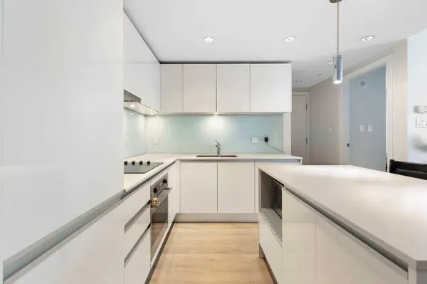 1122 3 ST SE #2706, Calgary, AB T2G 1H7