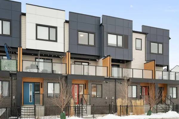 8528 21 AVE SE, Calgary, AB L4H 3H5