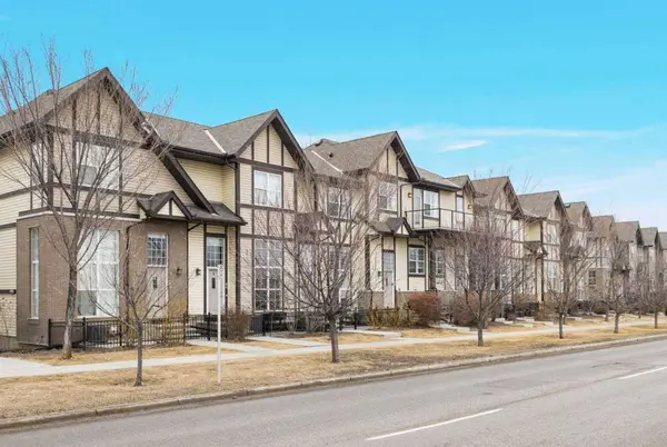 96 Cranarch RD SE, Calgary, AB T3M0V9