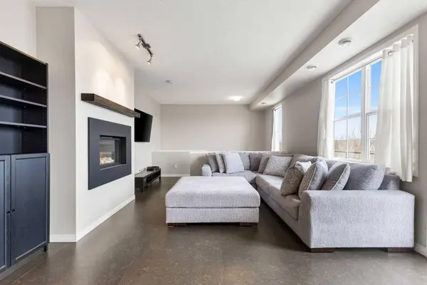 96 Cranarch RD SE, Calgary, AB T3M0V9