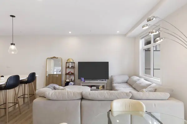 200 Seton CIR SE #6103, Calgary, AB T3M 3N8