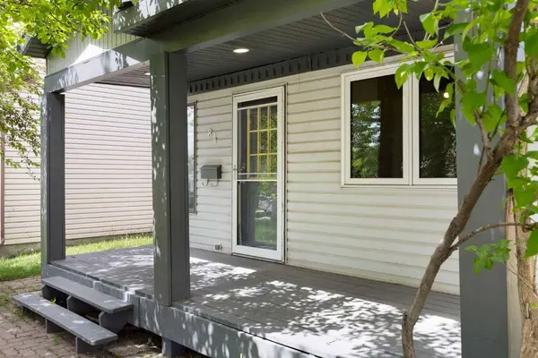 84 Abingdon CRES NE, Calgary, AB T2A 6S3