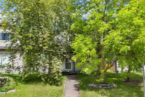 84 Abingdon CRES NE, Calgary, AB T2A 6S3