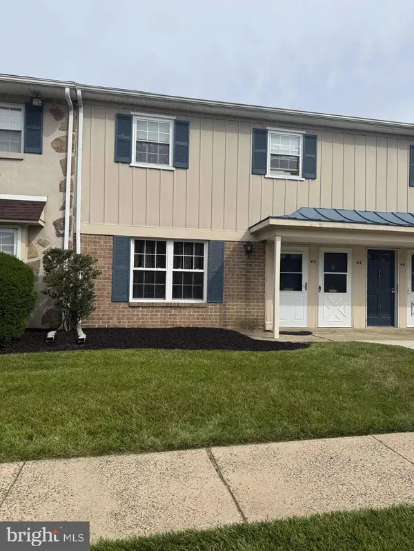 42 KEARNEY DR, North Wales, PA 19454
