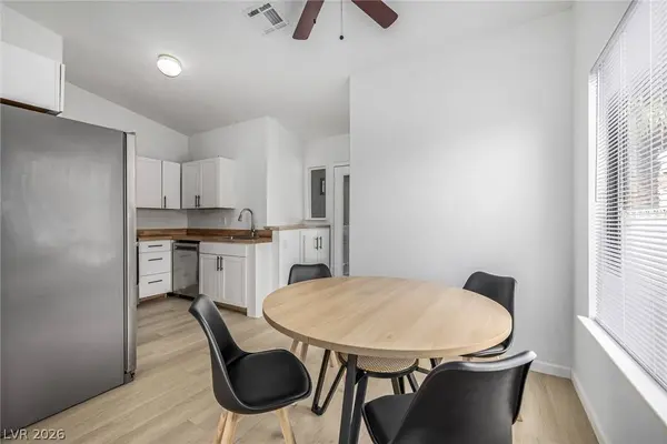 7308 Saybrook Point DR, Las Vegas, NV 89128
