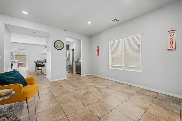4515 Ginger Hills AVE, Las Vegas, NV 89141