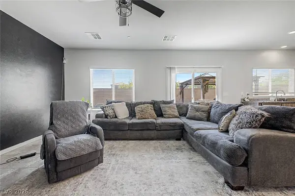 4515 Ginger Hills AVE, Las Vegas, NV 89141